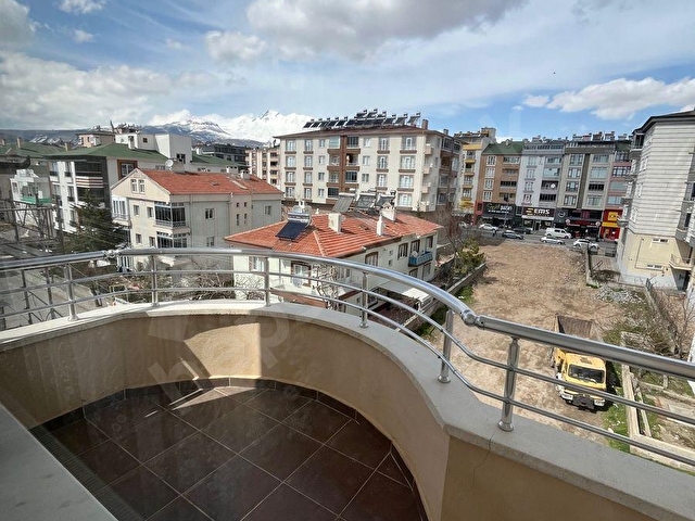 ŞEHİR MERKEZİNDE SATILIK DAİRE - Görsel 3