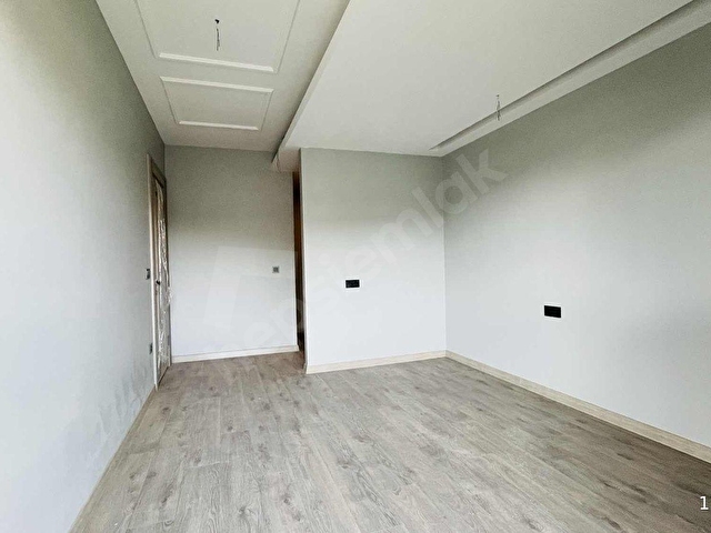 Silivri Selimpaşa Mahallesinde 4+1 Site İçi Kiralık Sıfır Villa - Görsel 28