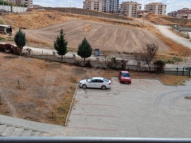Aşağı yurtcu Akdağkent sitesi yeni daire - Görsel 3