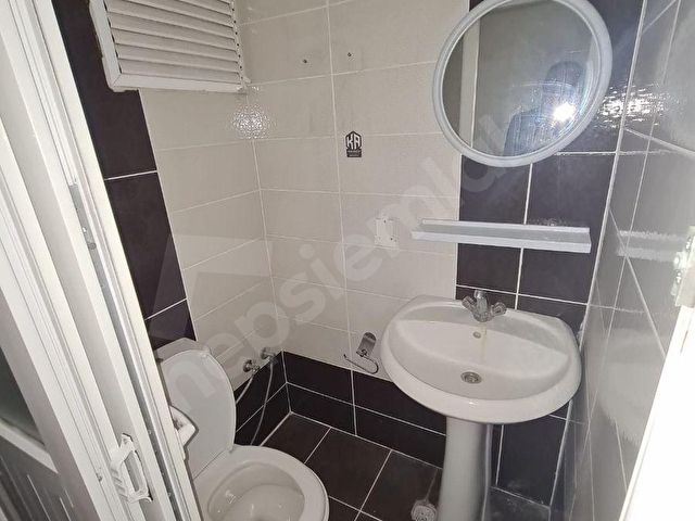 REŞATBEY MAH. 3+1 GB 160 m2 1.KAT İŞYERİNE MÜSAİT DAİRE.** - Görsel 4