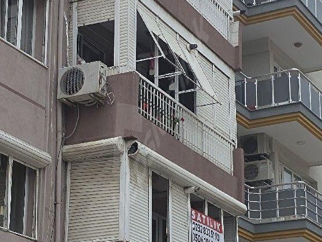 Menemen Esatpaşada Satılık 3+1 Arakat Doğal Gazlı Kilerli İzban Eshot Yanı Daire Hünkar Emlaktan
