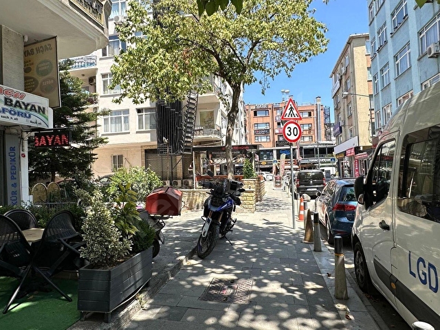 m.selimden b.köy z.baba caddesınde 75m2 (25+25+25)dükkan - Görsel 2