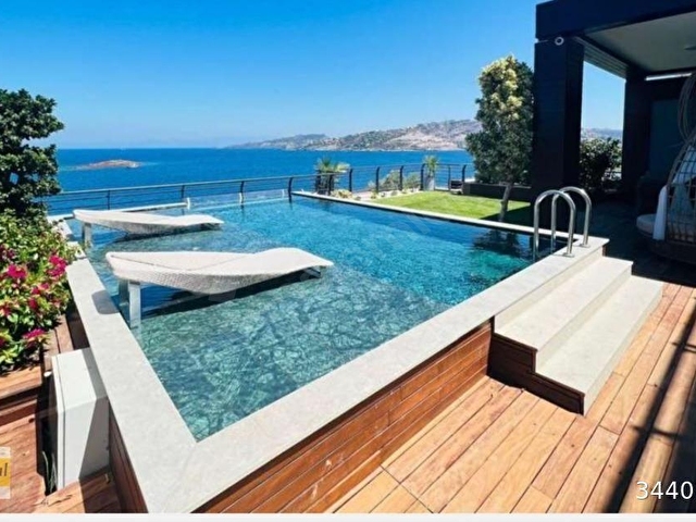 Yalıakavak Tilkicik Koyun da Denize Sıfır Satılık Villa. - Görsel 3