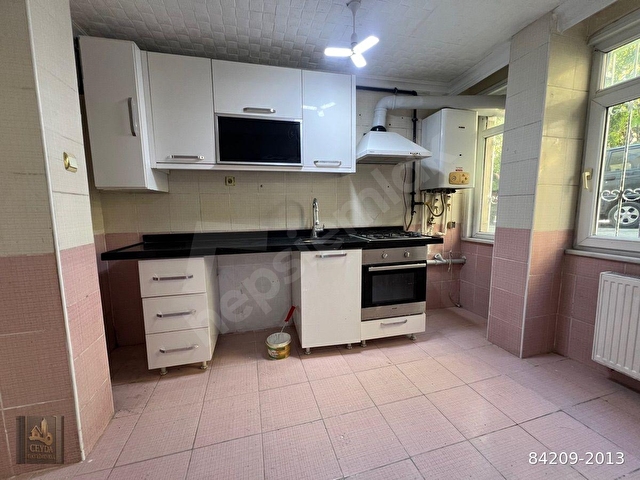 ÜSKÜDAR KUZGUNCUKTA 2+1 YAPILI BOŞ KİRALIK DAİRE KOMBİLİ - Görsel 2