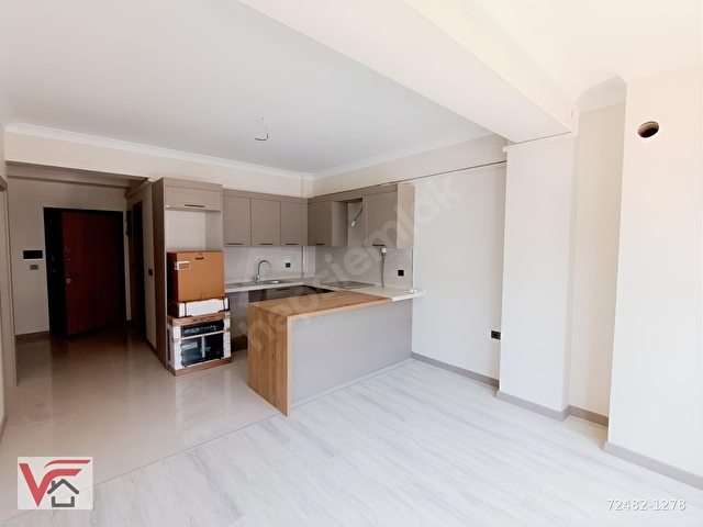 VARAN EMLAKTAN CADDE PORTDA SATILIK 1+1 DAİRE - Görsel 28