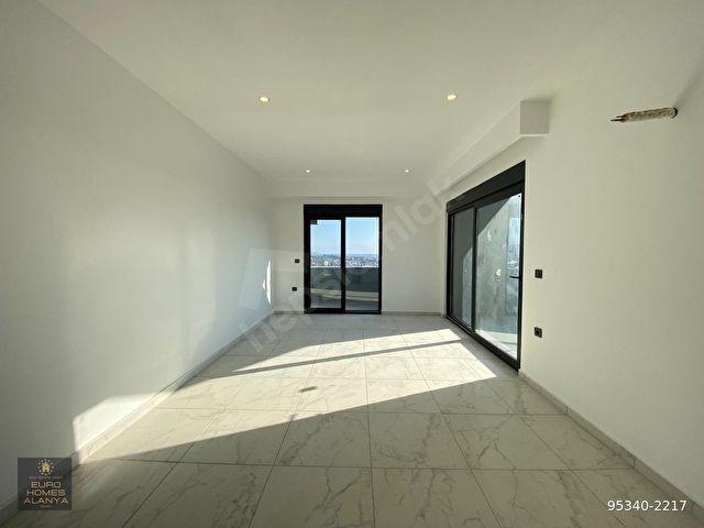 ALANYA ÇIPLAKLIDA SATILIK 3+1 FULL MANZARALI SIFIR DAİRE - Görsel 15