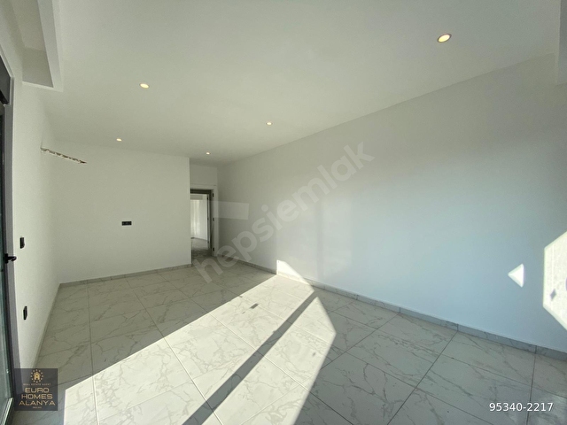 ALANYA ÇIPLAKLIDA SATILIK 3+1 FULL MANZARALI SIFIR DAİRE - Görsel 17