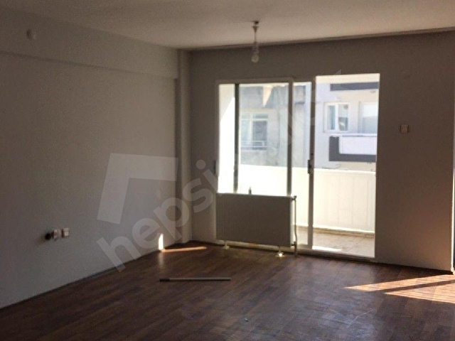 NERGİZ de.Bakımlı ,ASANSÖRSüZ, DOGALGAZ LI, son kat ,3+1,temiz,145 M2