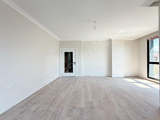 SULTANBEYLİ ADİL MAH DE FERAH ÜST DUBLEKS 5+1 SATILIK DAİRE ! - Görsel 2