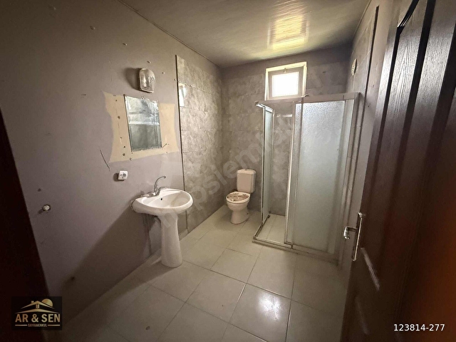 Kepez gazi mah 1+1 ayrı mutfak,bahçe mevcut kiralık ev - Görsel 15