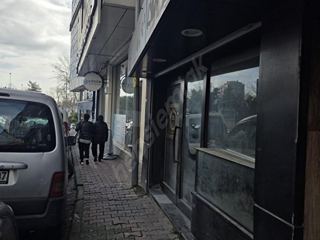4.Levent Metro Yanı 250 m² Çift Girişli Geniş Ticari Alan - Görsel 5
