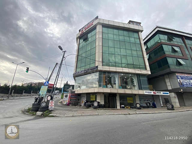 İSTANBUL HOUSEDAN YAKUPLUDA İŞLEK CADDEDE 110M2 KÖŞE DÜKKAN