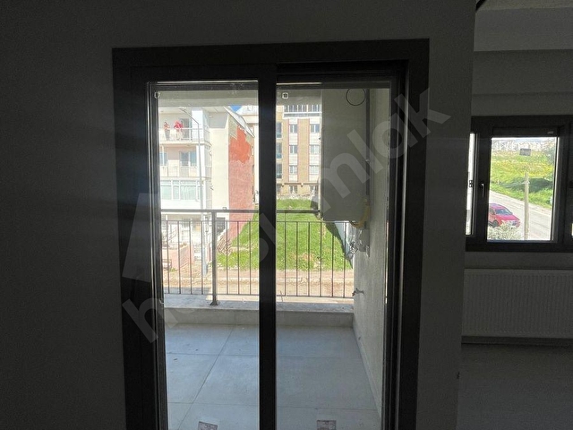 çiğlide kiralık  1+1 sıfır klima doğalgaz ankastre  asansör balkon izbana 6 - 7 dk - Görsel 6