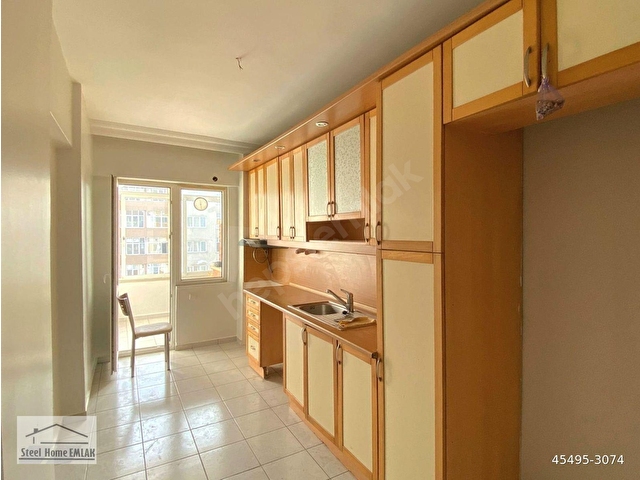 BEYLİKDÜZÜ BARIŞTA 130 m2 24 YILLIK BİNADA-SİTE İÇİ-OTOPARKLI-ASANSÖRLÜ-KOMBİ,ŞÖMİNELİ 3+1 - Görsel 9