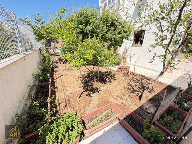 Seferihisar Cumhuriyet Mahallesi’nde denize yürüme mesafesinde tek müstakil satılık villa - Görsel 12