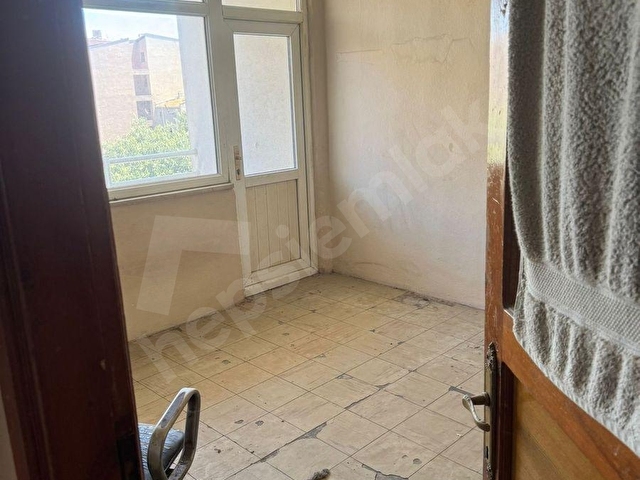 ÇANAKKALE/GELİBOLU/ ÇARŞIYA YAKIN TADİLAT GEREKTİREN DAİRE - Görsel 8