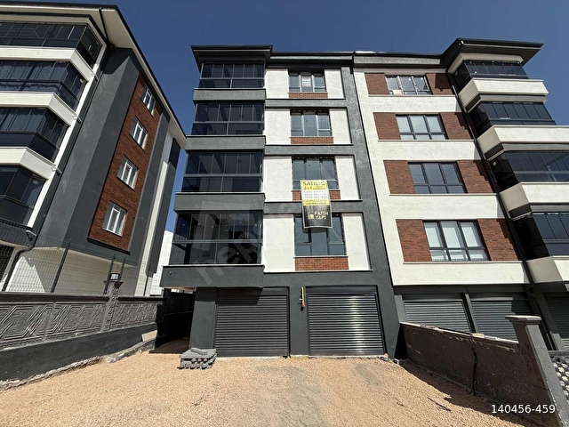 EMEK MAH. ALBAYRAK BULV. YAKINI 2+1 100M2 DAİRE