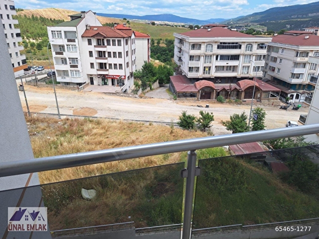 ÜNAL EMLAKTAN 100.YIL MAHALLESİNDE KİRALIK 1+1 DAİRE - Görsel 8