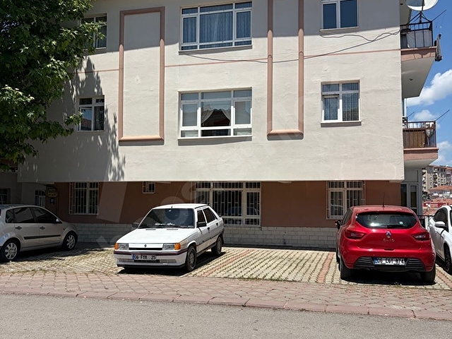 İNCİRLİ DANIŞMENT GÖBEK YAKINI 4+1 UYGUN DAİRE - Görsel 3