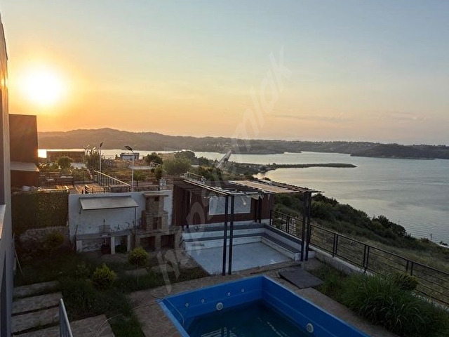 Bayram Hacılı da Havuzlu Göl Manzaralı Villa - Görsel 2