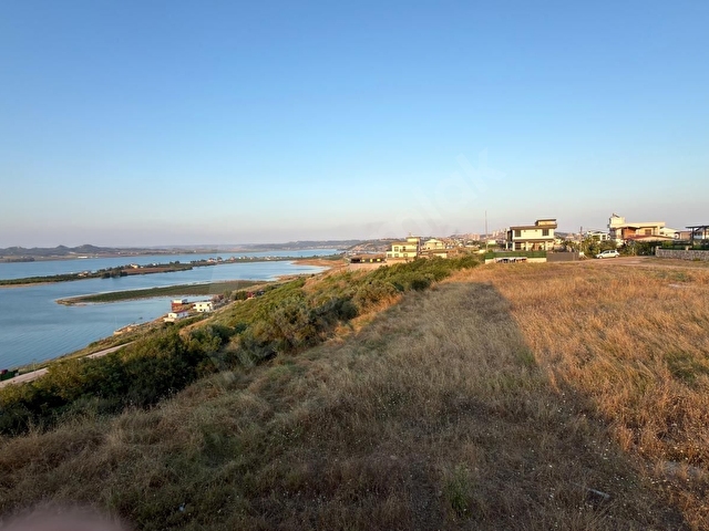 Bayram Hacılı da Havuzlu Göl Manzaralı Villa - Görsel 19