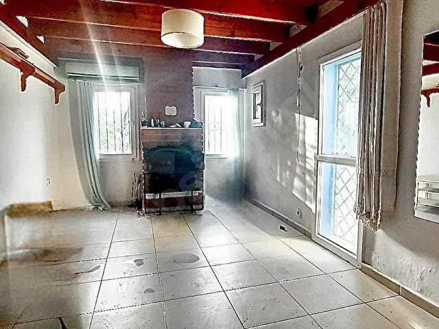 Sahile Ve Tüm İhtiyaç Noktalarına Yürüme Mesafesinde Müstakil Ev - Görsel 11