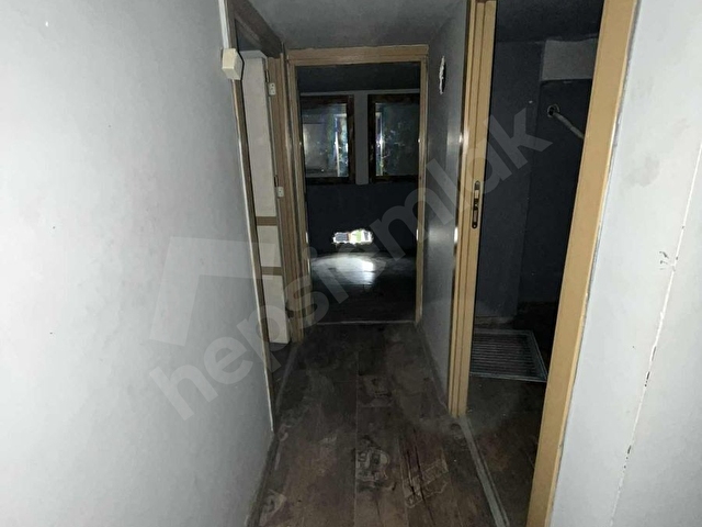 YOĞUN YAYA VE ARAÇ TRAFİĞİ! 120 M² CADDE ÜZERİ KİRALIK DÜKKAN - Görsel 7