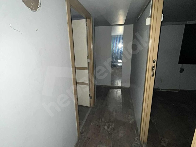 YOĞUN YAYA VE ARAÇ TRAFİĞİ! 120 M² CADDE ÜZERİ KİRALIK DÜKKAN - Görsel 12