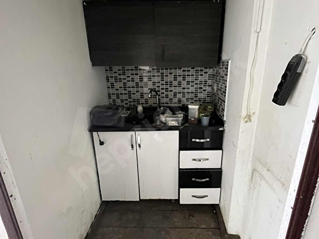 YOĞUN YAYA VE ARAÇ TRAFİĞİ! 120 M² CADDE ÜZERİ KİRALIK DÜKKAN - Görsel 5