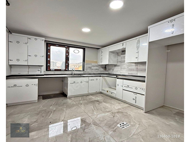 MSDEN CADDE ÜSTÜNDE GENİŞ KULLANIMI İLE ÇİFT BALKONLU 2+1 DAİRE - Görsel 3