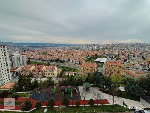 ANKARA MANZARALI MERKEZİ KONUM YAPILI KAPALI OTOPARKLI 4+1 DAİRE