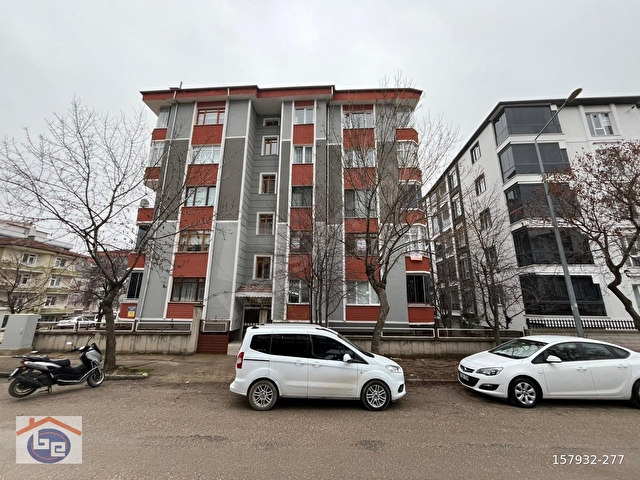 BAYLAN EMLAKTAN BAHÇELİEVLER MAH.ŞEYH ŞAMİL CAD.FERAH EVLERİ 2. KAT 3+1 SATILIK DAİRE