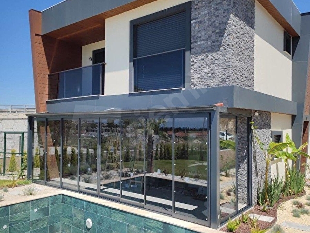 Karaova mevkii AVM ye ve denize yakın özel havuzlu villa - Görsel 29