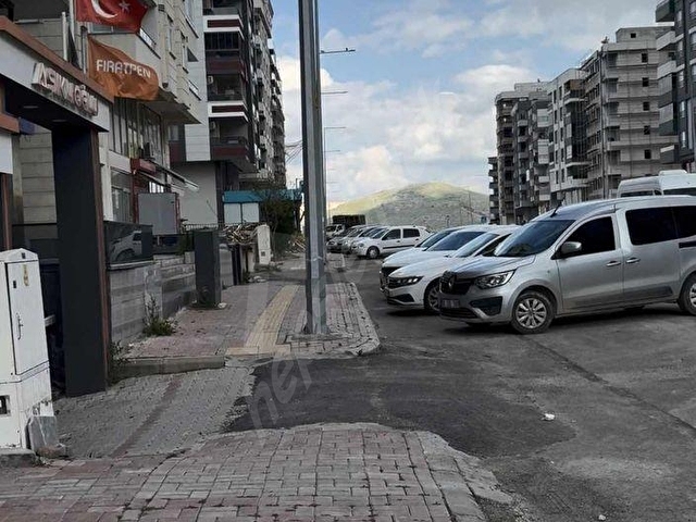 Bercesteden Kiralık 35 Metrede Asma Katlı Depolu Dükkan - Görsel 3