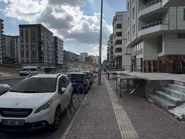 Bercesteden Kiralık 35 Metrede Asma Katlı Depolu Dükkan - Görsel 4