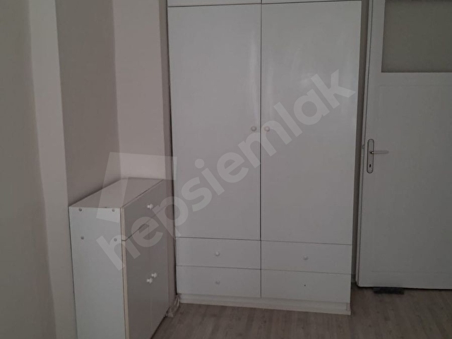 Bornovada Kıralık Dıre Üç Artı Bir Ful Eşyalı Merkezi Konumda - Görsel 9