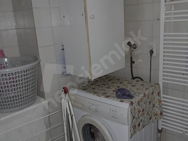 Bornovada Kıralık Dıre Üç Artı Bir Ful Eşyalı Merkezi Konumda - Görsel 7