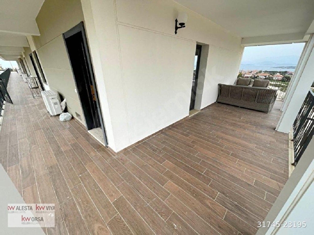 Çeşme Dalyan Deniz Manzaralı Havuzlu 2+1 Residans Daire