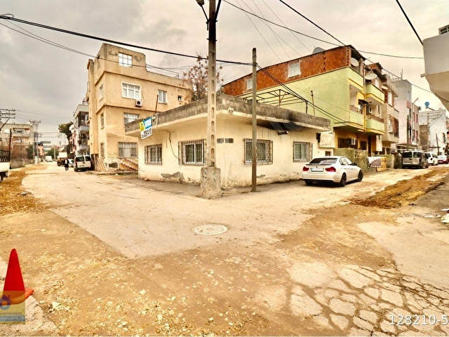 DEMİRTAŞDA CADDEYE YAKIN KÖŞE 200 m2 ARSA ÜZERİNDE2+1 EV MEVCUT BAHÇESİ VAR SATILIK - Görsel 2