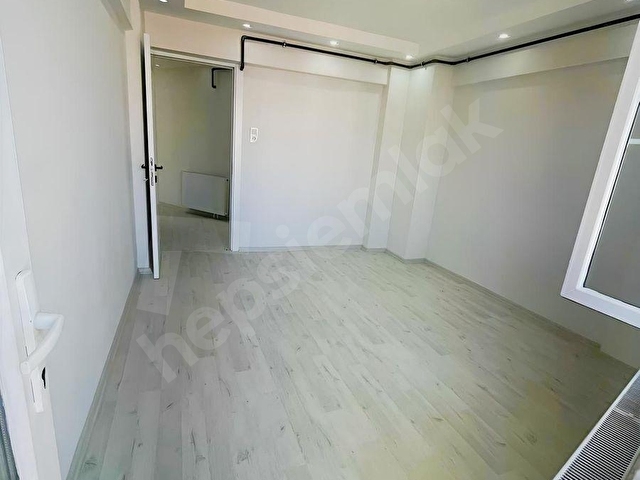 Topçuasım da en merkezi konumda 2+1 arakat tadilatlı daire - Görsel 10