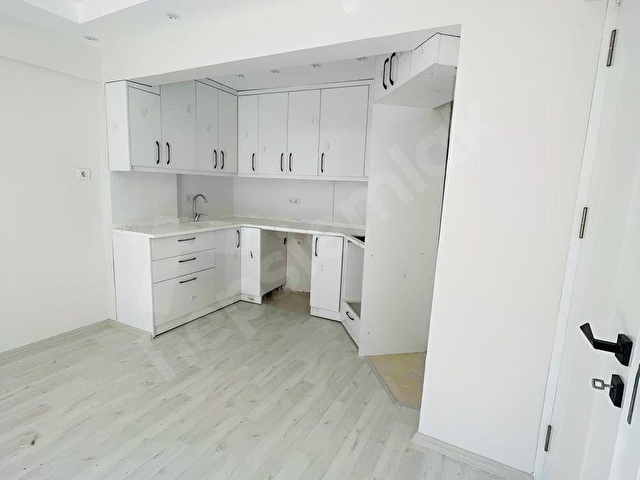 Topçuasım da en merkezi konumda 2+1 arakat tadilatlı daire - Görsel 21