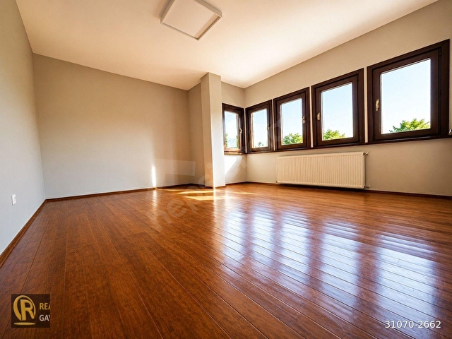 Üsküdar Çengelköy Ata-2 Sitesinde 350 m2 Tripleks Villa - Görsel 17