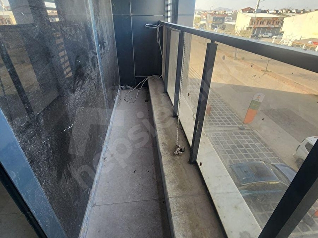 KONCENTER İŞ MERKEZİNDE CADDE CEPHELİ SATILIK OFİS - Görsel 11