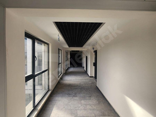KONCENTER İŞ MERKEZİNDE CADDE CEPHELİ SATILIK OFİS - Görsel 14