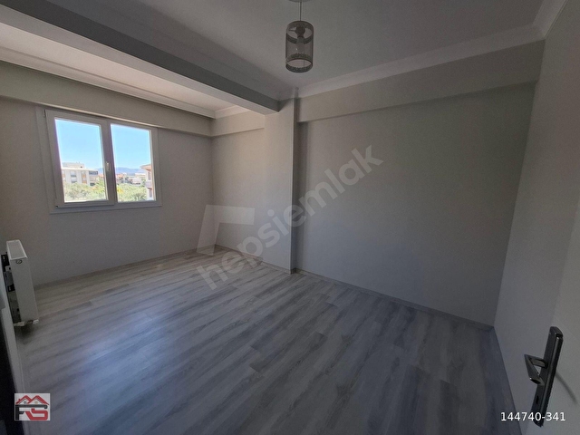 AKHİSAR ULUCAMİ FAHRİ SERTEL EMLAKTAN KİRALIK 2+1 DAİRE - Görsel 10