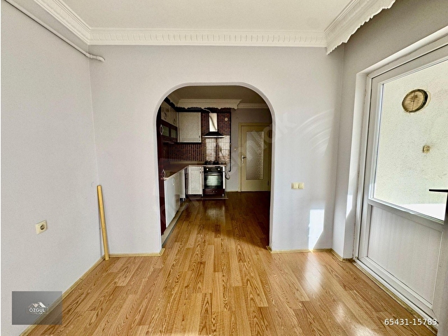 ÖZGÜL EMLAKtan MERKEZDE ÇİFT BANYOLU ASANSÖRLÜ ARA KAT GÜNEY CEPHE 3+1 SİTE DAİRESİ - Görsel 7