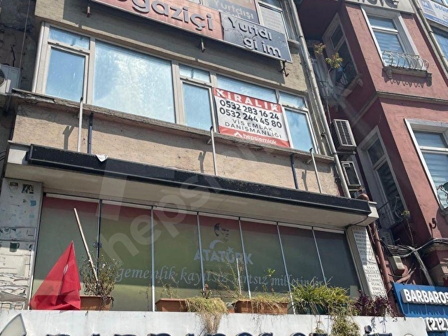 VİS EMLAKTAN BEŞİKTAŞ MEYDANDA CADDE ÜZERİNDE (1+1) BÜRO MOBİLYALI 1.KAT  OFİS KATI - Görsel 2