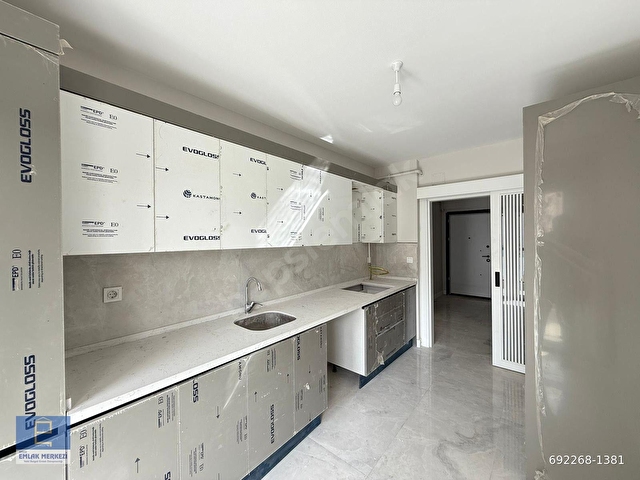 ## NİĞDE EMLAK MRKZNDEN BOR CD.CEPHE TAM YAPILI K.OTOPARKLI 2+1 SIFIR DAİRE # - Görsel 4