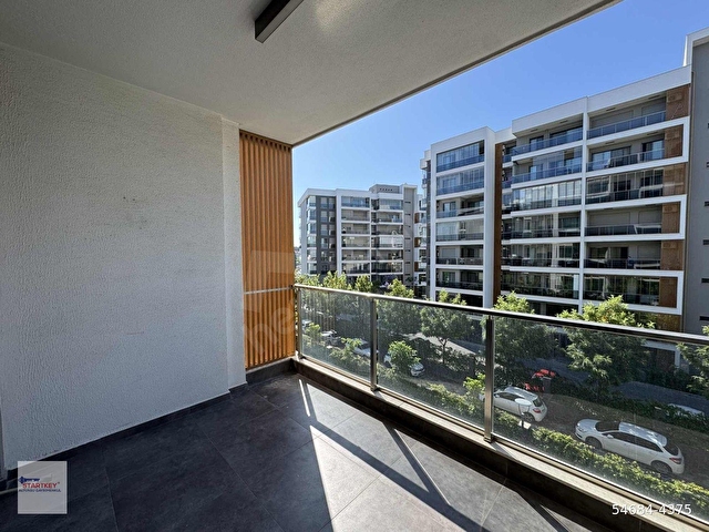 Ataşehir Modern 2 Sitesi Şehir Cepheli Kapalı Mutfaklı 2+1 Daire - Görsel 24