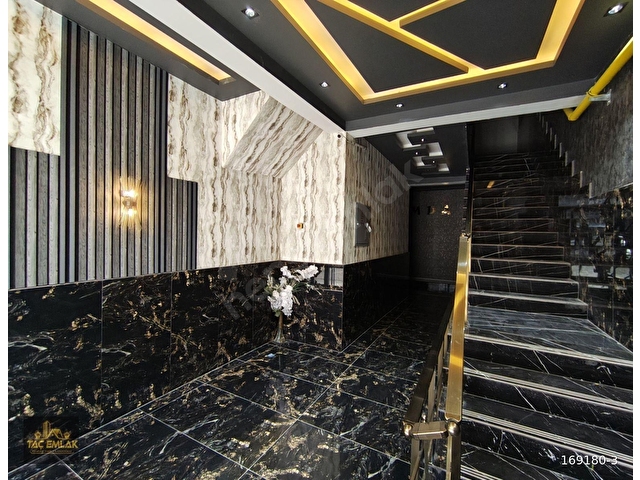 KARAKÖPRÜ 35 METRO MARKET YANI 5 ODALI SATILIK LÜKS DAİRE - Görsel 3